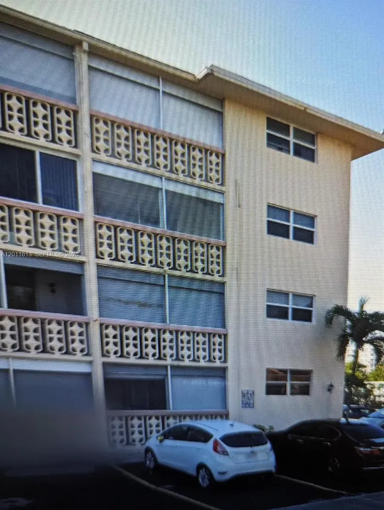 211 NE 8th Avenue Hallandale Beach FL 33009