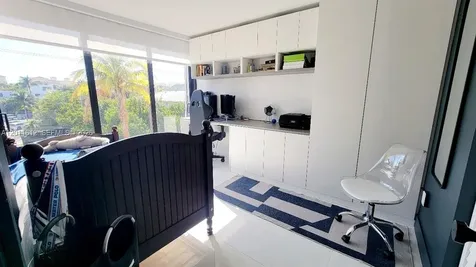 250 Galen Drive Key Biscayne FL 33149