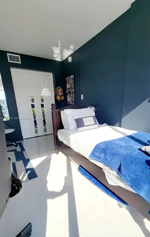 250 Galen Drive Key Biscayne FL 33149