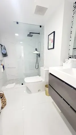 250 Galen Drive Key Biscayne FL 33149