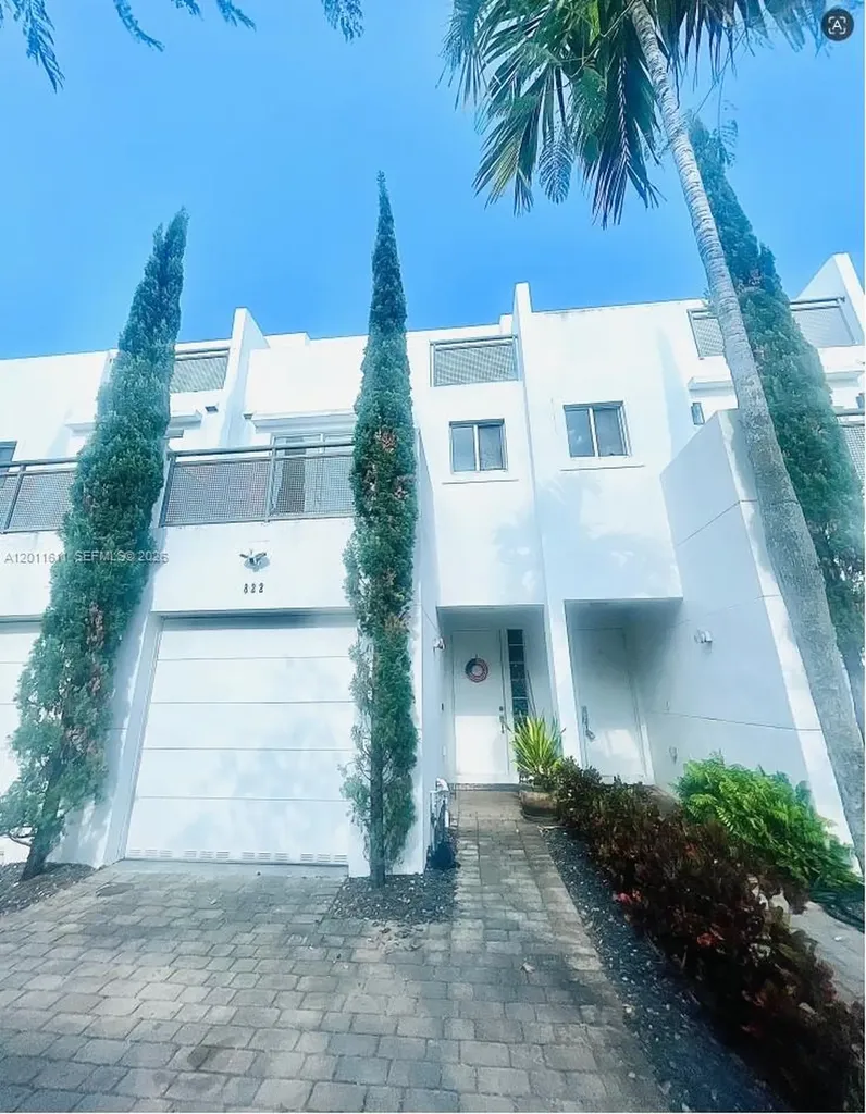 822 NE 19th Avenue Fort Lauderdale FL 33304