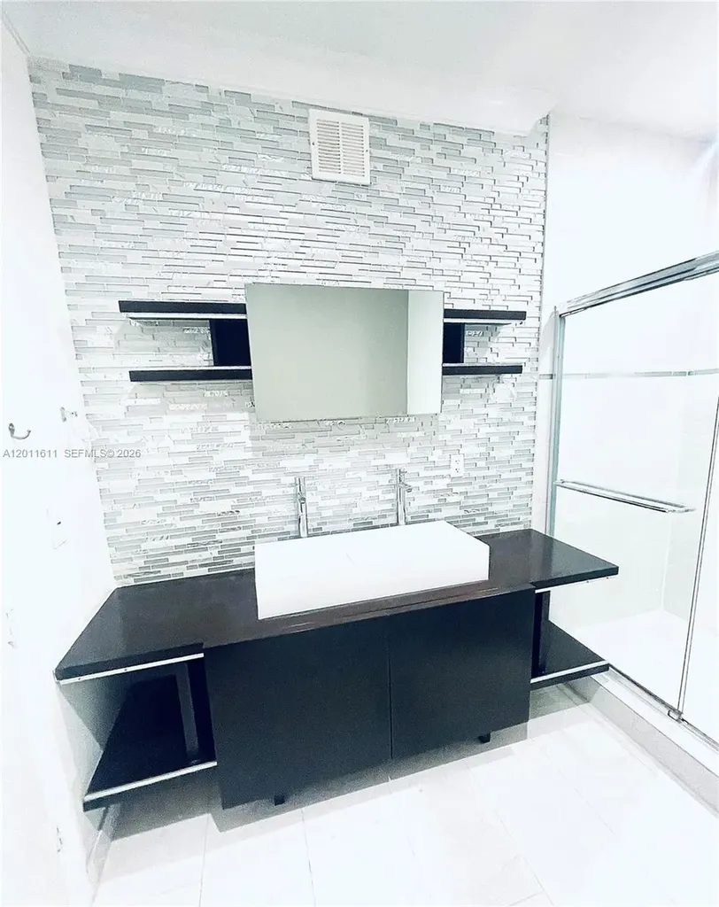 822 NE 19th Avenue Fort Lauderdale FL 33304