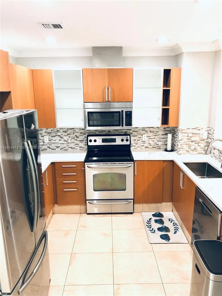 822 NE 19th Avenue Fort Lauderdale FL 33304