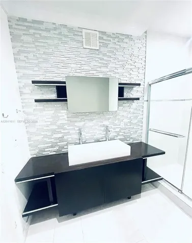 822 NE 19th Avenue Fort Lauderdale FL 33304