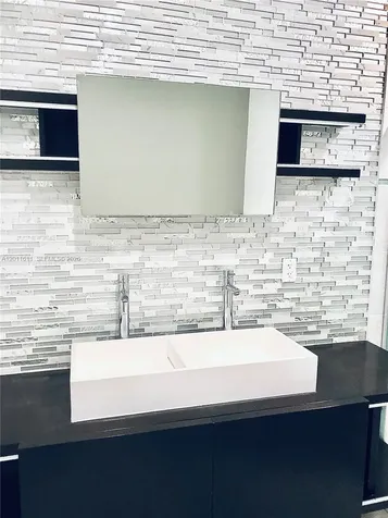 822 NE 19th Avenue Fort Lauderdale FL 33304