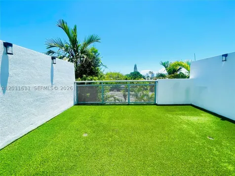 822 NE 19th Avenue Fort Lauderdale FL 33304