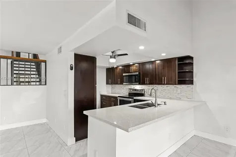 1391 W Fairway Road Pembroke Pines FL 33026