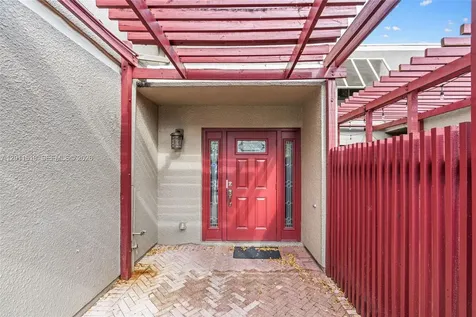 1391 W Fairway Road Pembroke Pines FL 33026
