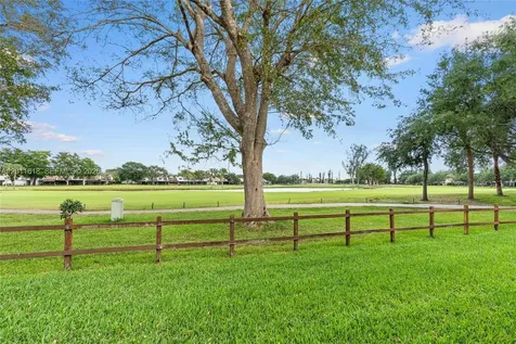 1391 W Fairway Road Pembroke Pines FL 33026