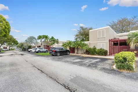 1391 W Fairway Road Pembroke Pines FL 33026