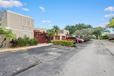 1391 W Fairway Road Pembroke Pines FL 33026