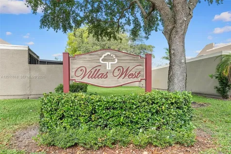1391 W Fairway Road Pembroke Pines FL 33026