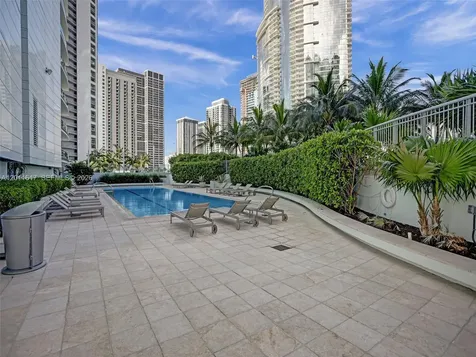 900 Biscayne Boulevard Miami FL 33132