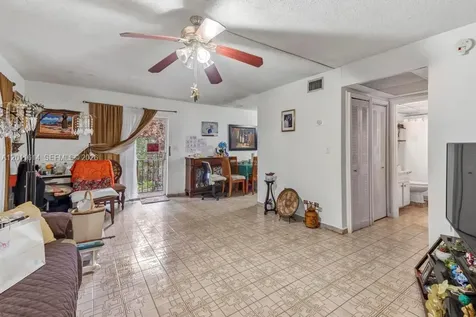 519 NW 10th Avenue Miami FL 33136