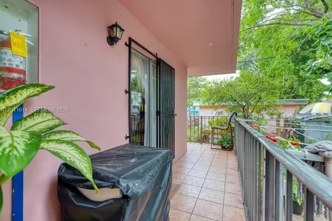 519 NW 10th Avenue Miami FL 33136