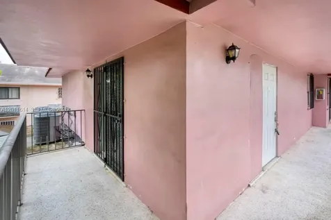 519 NW 10th Avenue Miami FL 33136