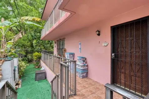 519 NW 10th Avenue Miami FL 33136