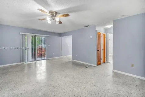 519 NW 10th Avenue Miami FL 33136