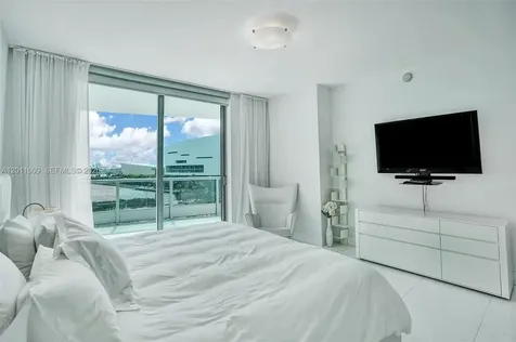 900 Biscayne Boulevard Miami FL 33132