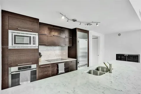900 Biscayne Boulevard Miami FL 33132