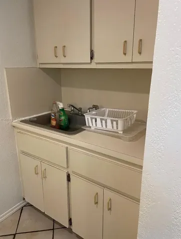 40 SE 8th Street Dania Beach FL 33004