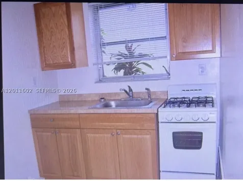 40 SE 8th Street Dania Beach FL 33004