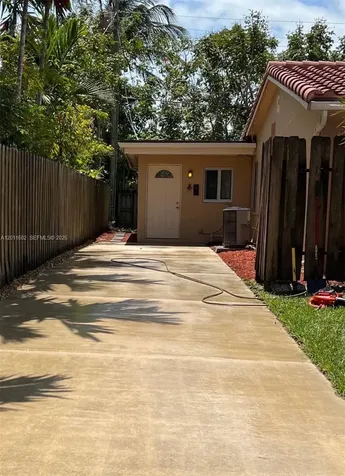 40 SE 8th Street Dania Beach FL 33004