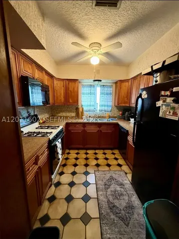 40 SE 8th Street Dania Beach FL 33004