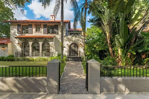 547 NE 57th Street Miami FL 33137