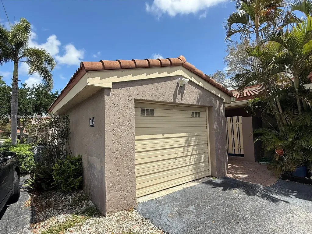 103 Tweedbrook Lane Hollywood FL 33021