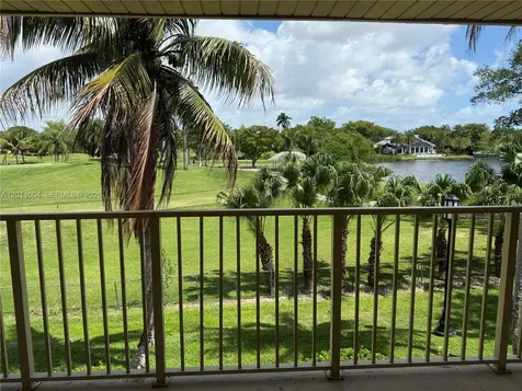 103 Tweedbrook Lane Hollywood FL 33021
