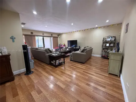 103 Tweedbrook Lane Hollywood FL 33021