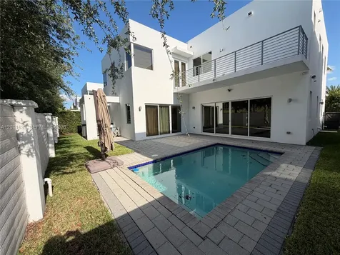 9980 NW 74th Terrace Doral FL 33178