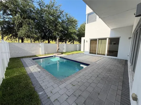 9980 NW 74th Terrace Doral FL 33178