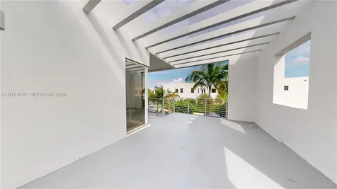 9980 NW 74th Terrace Doral FL 33178