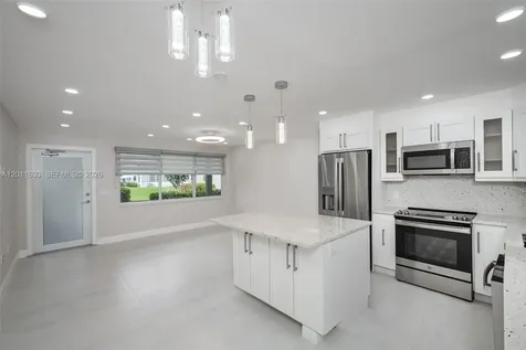 102 E Upminster E Deerfield Beach FL 33442