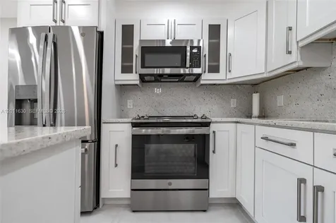 102 E Upminster E Deerfield Beach FL 33442