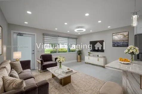 102 E Upminster E Deerfield Beach FL 33442