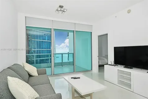 900 Biscayne Boulevard Miami FL 33132