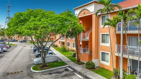 6968 SW 39th Street Davie FL 33314