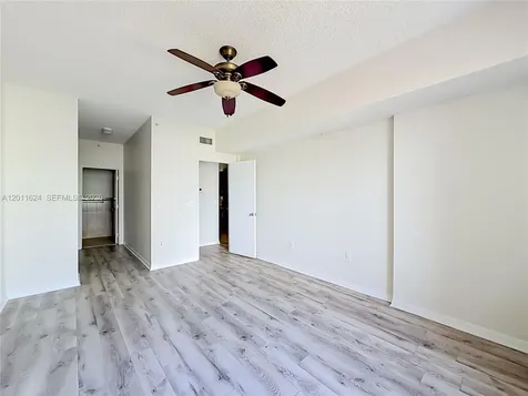6968 SW 39th Street Davie FL 33314