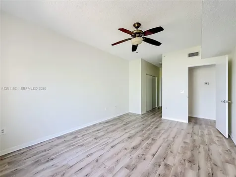 6968 SW 39th Street Davie FL 33314