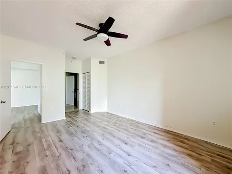 6968 SW 39th Street Davie FL 33314