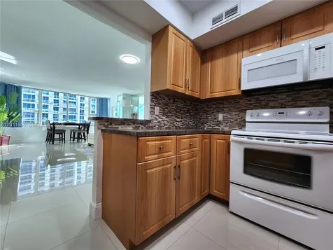 3505 S Ocean Drive Hollywood FL 33019