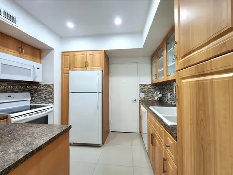 3505 S Ocean Drive Hollywood FL 33019