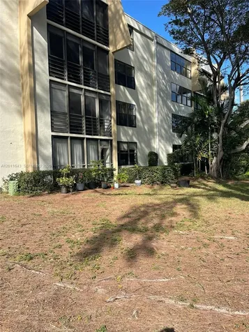 20441 NE 30th Avenue Aventura FL 33180