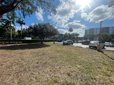 20441 NE 30th Avenue Aventura FL 33180