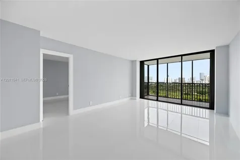 20335 W Country Club Drive Aventura FL 33180