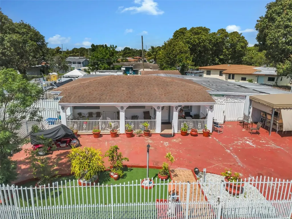 8510 NW 30th Place Miami FL 33147