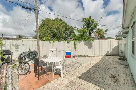 8510 NW 30th Place Miami FL 33147
